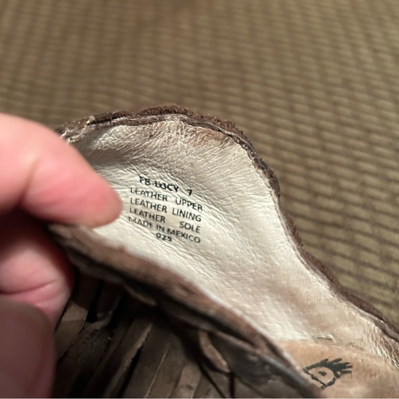 FREEBIRD LUCY FRINGE CLOGS - Picture 9 of 9